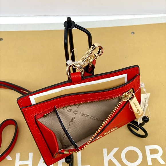 Michael Kors EW Card Case ID Lanyard - Picture 3 of 10